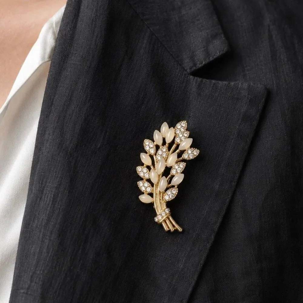 Men’s Golden Wheat Lapel Brooch with Rhinestone Accents